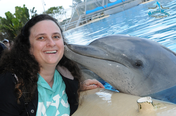 Coffs Pet Porpoise Pool Dolphin Kiss